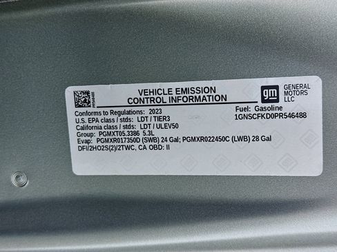 Used 2023 Chevrolet Suburban Premier image 22