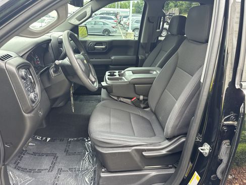 Used 2020 Chevrolet Silverado 1500 Custom w/ Custom Value Package AWD/4WD image 15