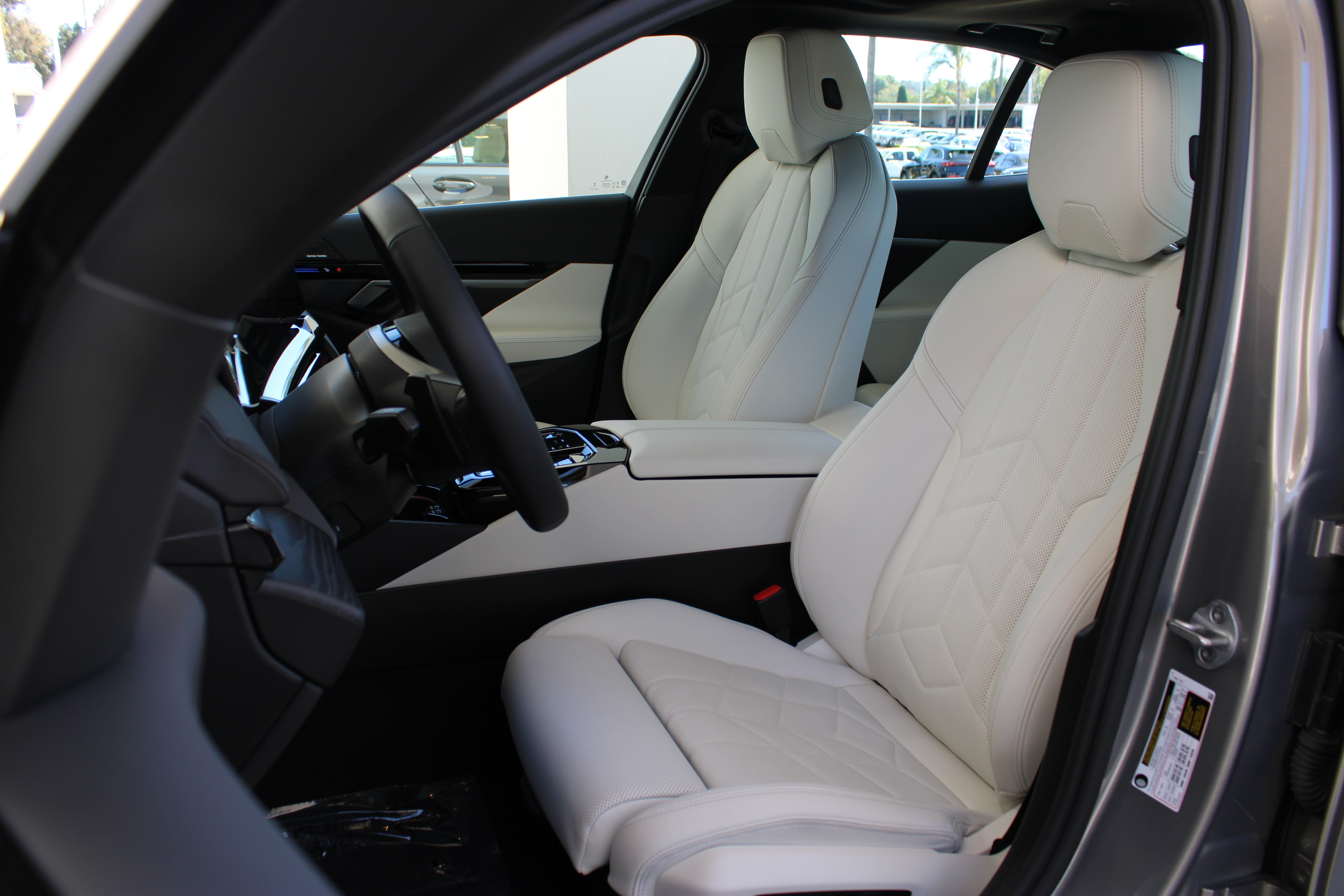 Used 2026 BMW 530i w/ Premium Package RWD image 16