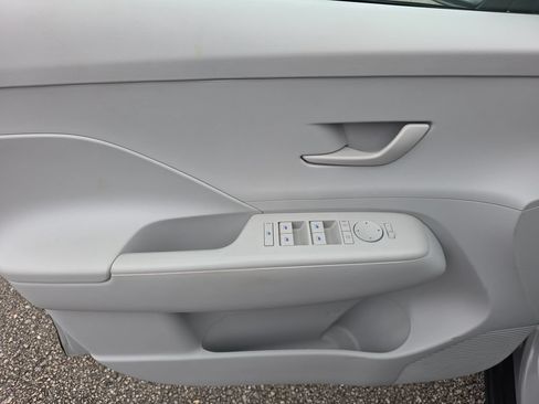 Used 2024 Hyundai Kona SEL FWD image 17