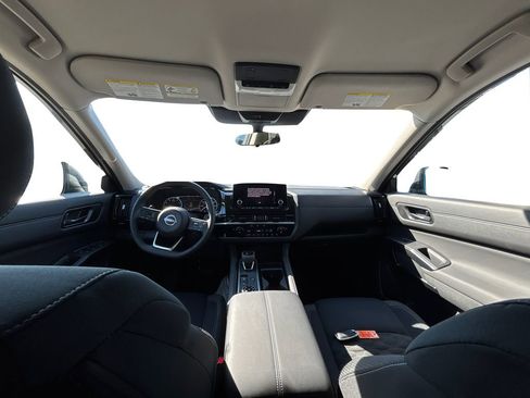 New 2025 Nissan Pathfinder SV image 14