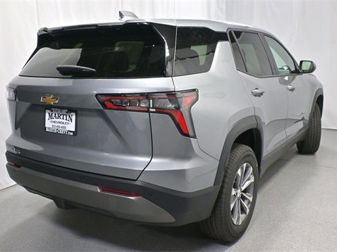 New 2026 Chevrolet Equinox LT w/ Convenience Package II image 3