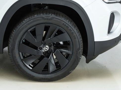 New 2026 Volkswagen Atlas SE image 53