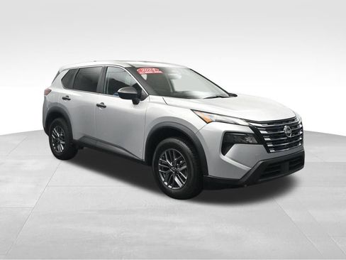 Used 2024 Nissan Rogue S AWD/4WD image 7