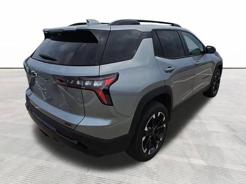 Used 2025 Chevrolet Equinox RS w/ Safety and Technology Package AWD/4WD image 4