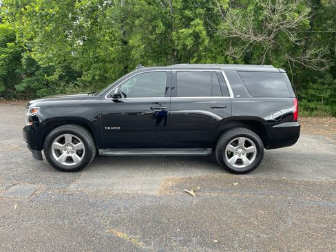 Used 2016 Chevrolet Tahoe LT RWD image 2