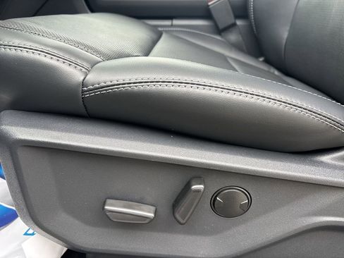 New 2025 Ford Expedition Max Platinum w/ Stealth Appearance Package AWD/4WD image 14