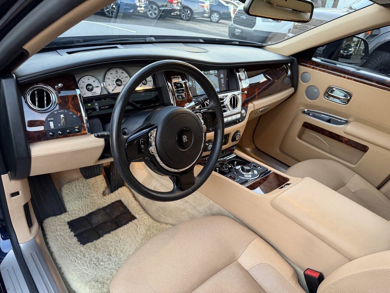 Used 2012 Rolls-Royce Ghost RWD image 27