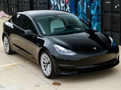 Used 2023 Tesla Model 3 Standard Range RWD image 20