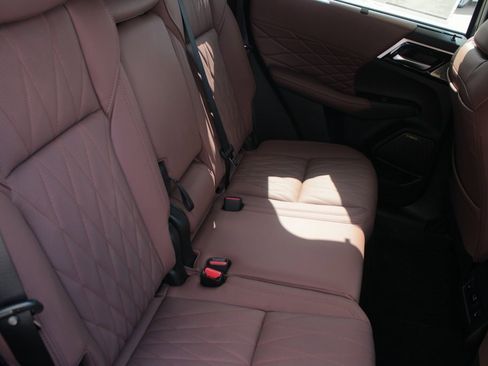 New 2025 Mitsubishi Outlander SEL image 9