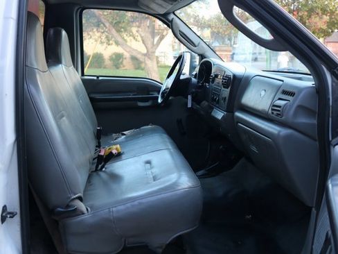 Used 2006 Ford F350 XL image 27