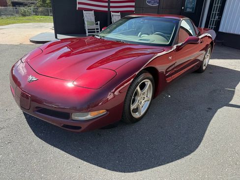 Used 2003 Chevrolet Corvette Coupe w/ Preferred Equipment Group image 5