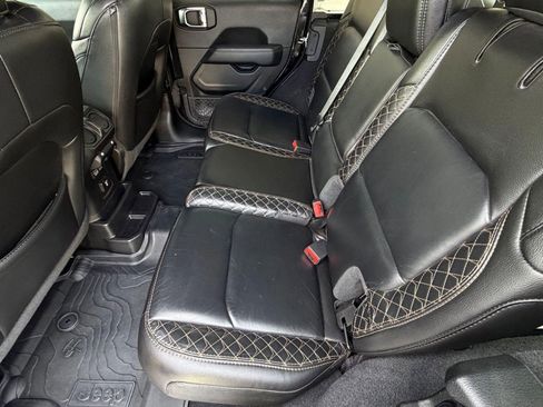 Used 2021 Jeep Wrangler Unlimited Sahara image 21