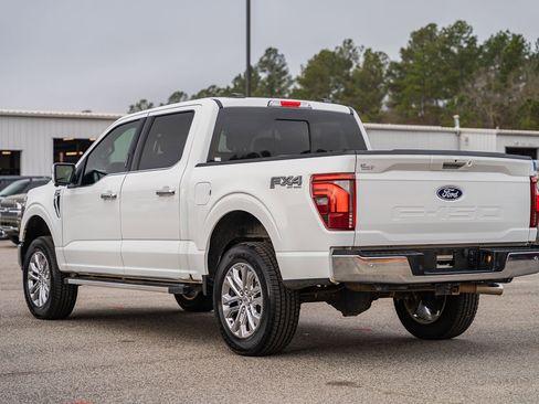 Used 2024 Ford F150 Lariat w/ FX4 Off-Road Package image 5