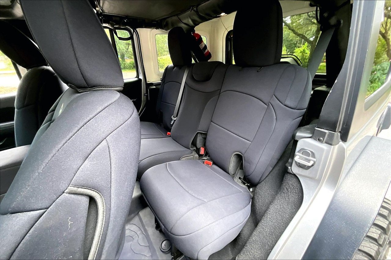Used 2020 Jeep Wrangler Unlimited Sport AWD/4WD image 19