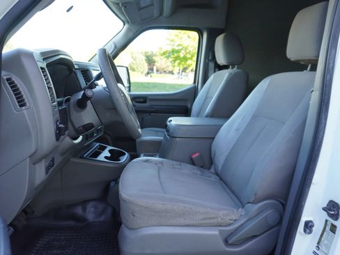 Used 2016 Nissan NV 2500 SV RWD image 10