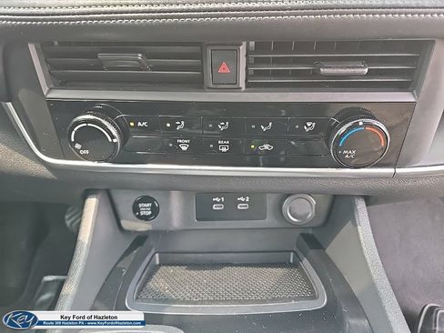 Used 2024 Nissan Rogue S AWD/4WD image 22