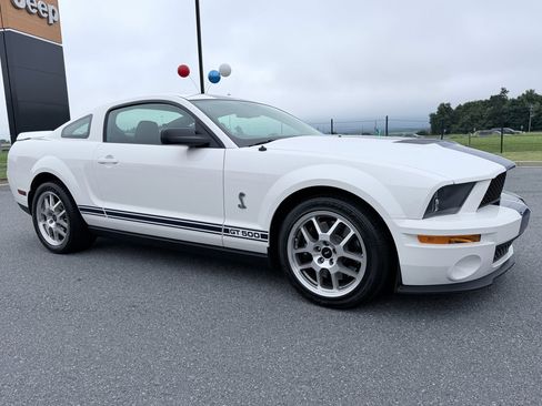 Used 2008 Ford Mustang Shelby GT500 RWD image 2