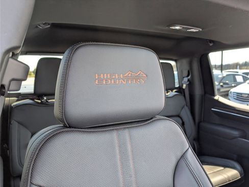 Used 2024 Chevrolet Silverado 1500 High Country w/ High Country Premium Package image 17