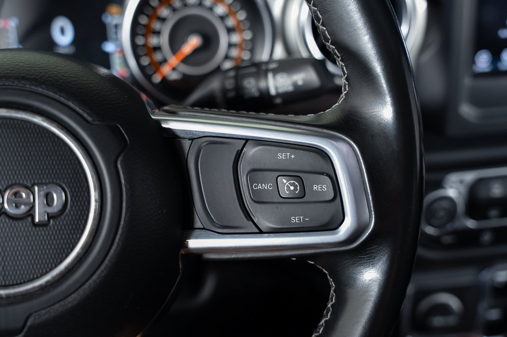 Used 2021 Jeep Wrangler Unlimited Sahara AWD/4WD image 32