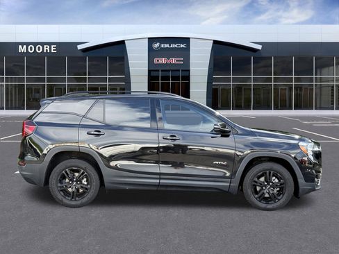 Used 2022 GMC Terrain AT4 AWD/4WD image 2