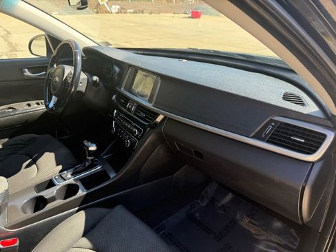 Used 2016 Kia Optima LX w/ Technology Package image 18