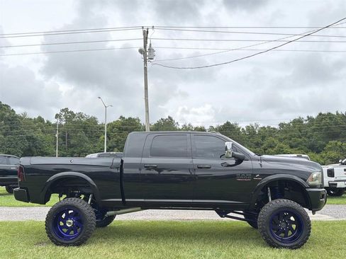 Used 2017 RAM 2500 Laramie w/ Sport Appearance Group AWD/4WD image 4