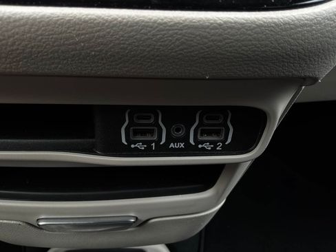 Used 2024 Chrysler Voyager LX FWD image 26