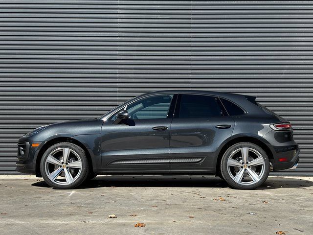 Certified 2026 Porsche Macan AWD/4WD image 2