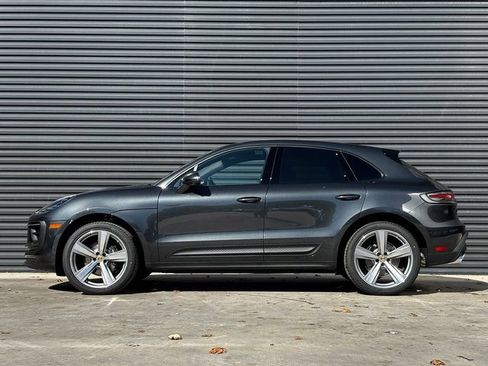 Certified 2026 Porsche Macan AWD/4WD image 2