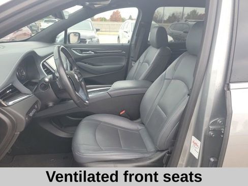 Used 2024 Buick Enclave Premium image 16