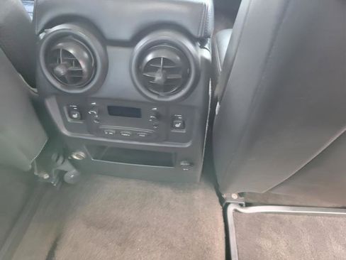 Used 2005 HUMMER H2 SUT w/ Preferred Equipment Group image 60
