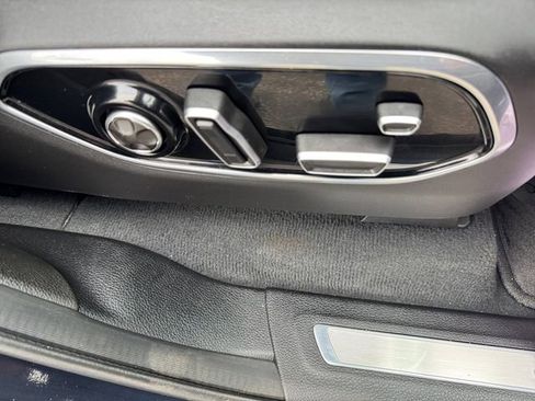 Certified 2023 Jeep Grand Cherokee Overland w/ Luxury Tech Group IV image 23