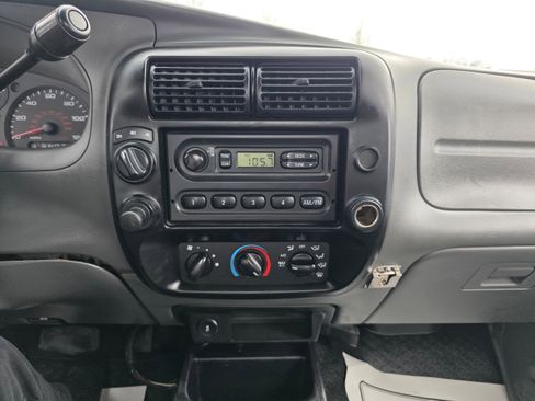 Used 2010 Ford Ranger XL image 11