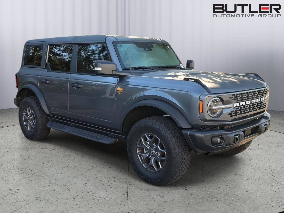 Certified 2025 Ford Bronco Badlands AWD/4WD image 8