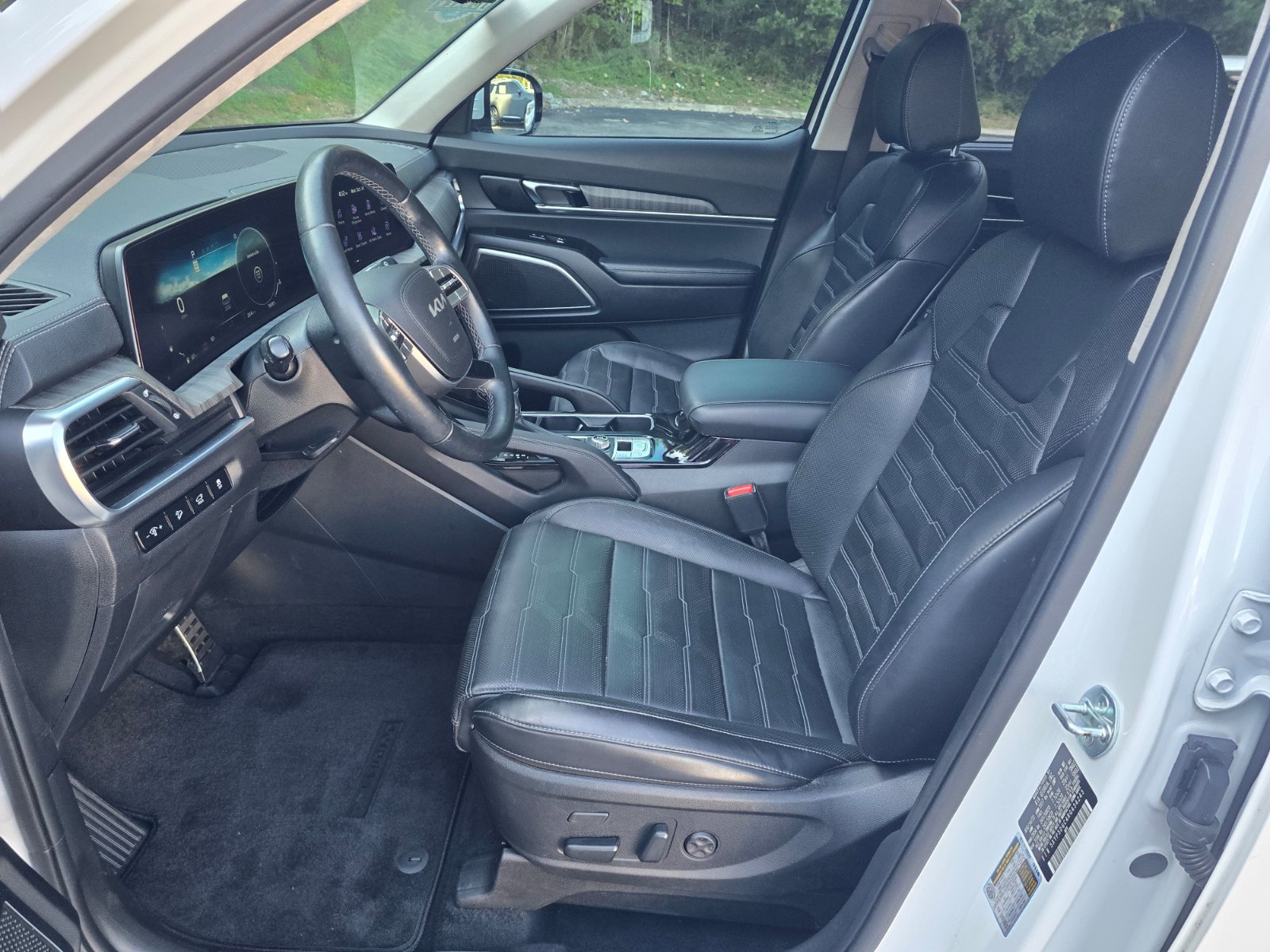 Used 2024 Kia Telluride SX Prestige AWD/4WD image 12