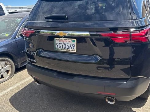 Used 2023 Chevrolet Traverse LS FWD image 9