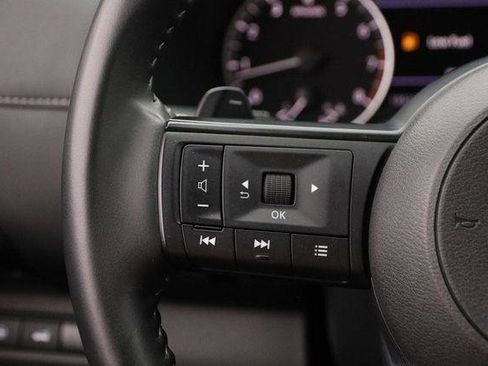 Used 2025 Nissan Pathfinder SV FWD image 13