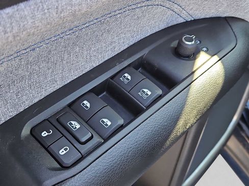 Used 2022 Jeep Compass Latitude w/ Convenience Group image 27