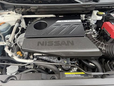 Used 2024 Nissan Rogue SV image 34