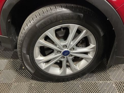 Used 2018 Ford Escape SE w/ SE Sync 3 Package AWD/4WD image 38