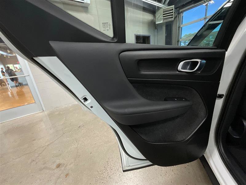 Used 2023 Volvo XC40 B5 Core AWD/4WD image 19