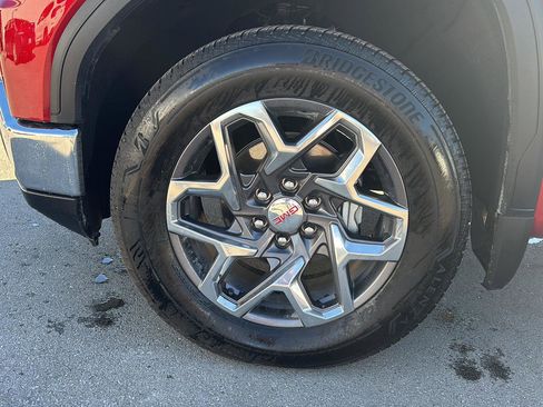 Used 2025 GMC Sierra 1500 SLT w/ SLT Premium Package image 9