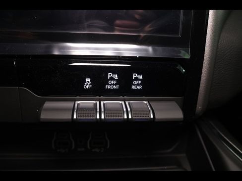 New 2026 RAM 1500 Laramie AWD/4WD image 23