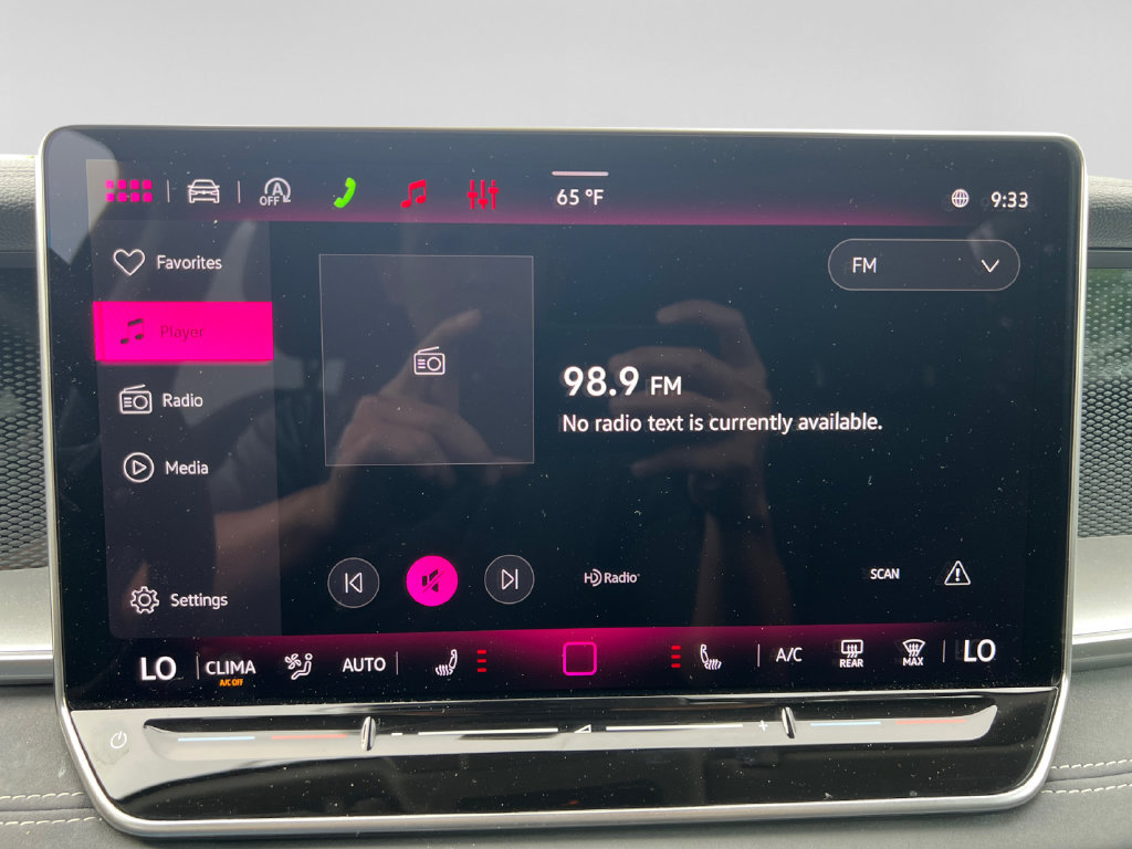 Used 2026 Volkswagen Tiguan SE FWD image 20