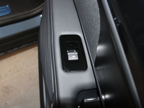 New 2026 Lincoln Nautilus Premier image 27