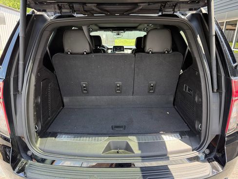 Used 2021 Chevrolet Tahoe Premier w/ Premium Package AWD/4WD image 21