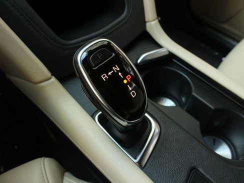 Used 2018 Cadillac XT5 AWD image 38