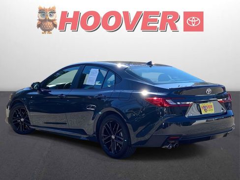 Used 2025 Toyota Camry SE w/ Multimedia Upgrade Package image 5