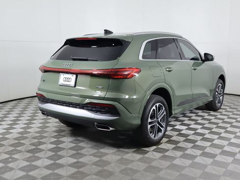 Used 2025 Audi Q5 Premium w/ Premium Plus AWD/4WD image 6
